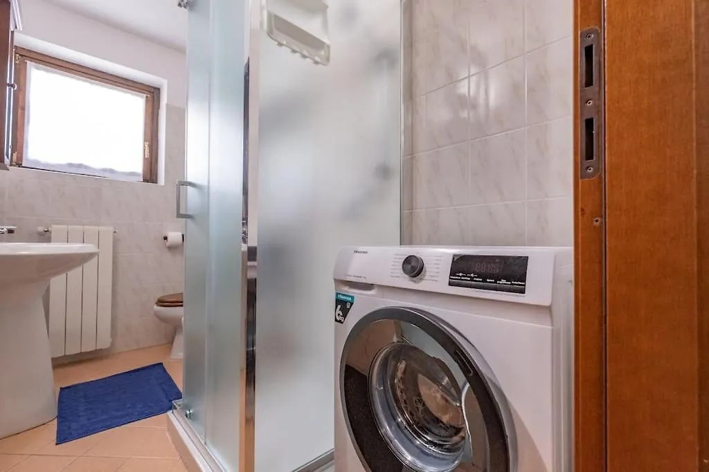 Happy Guest Apartments - Alpin Vista Colere 0*,  Italia